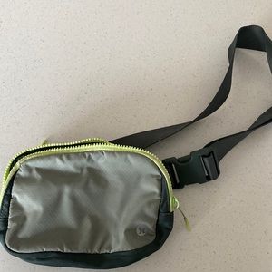 Lululemon bag
